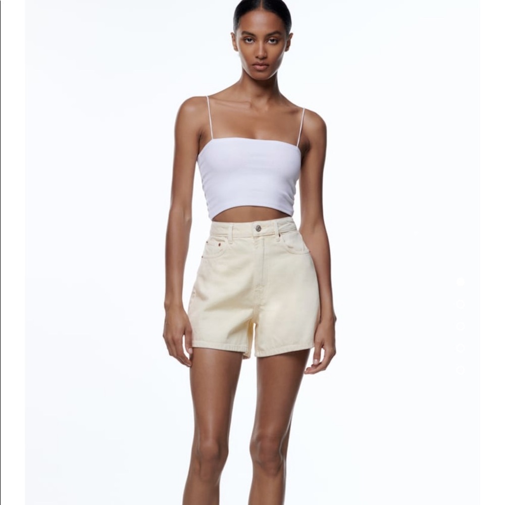 Zara short size 25 cream color